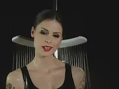 Linda chica toma la  ...