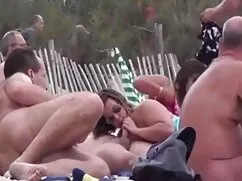 Hermosa rubia se mas ...